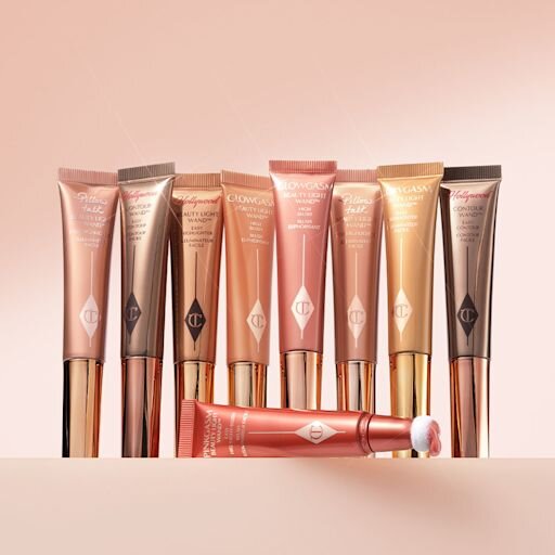 BEAUTY LIGHT WAND & HOLLYWOOD CONTOUR KIT – NIEZBĘDNY ZESTAW DO POLICZKÓW