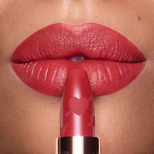 Pillow Talk LOVE EFFECT POMADKA MATTE REVOLUTION – LOVE TALK
