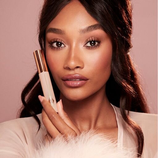 ZESTAW DO MAKIJAŻU OCZU „SULTRY, SMOKEY EYE SECRETS”