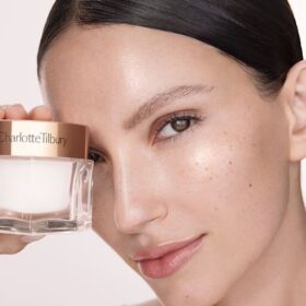 ZESTAW DO PIELĘGNACJI SKÓRY CHARLOTTE’S „4 MAGIC & SCIENCE STEPS TO RESURFACE, HYDRATE & GLOW”