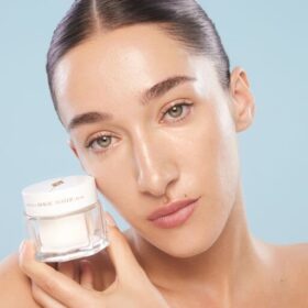 ZESTAW ODKRYWCZY DO PIELĘGNACJI SKÓRY CHARLOTTE’S HYDRATION REVIVAL – ZESTAW DO Pielęgnacji Skóry W ROZMIARZE PODRÓŻNYM